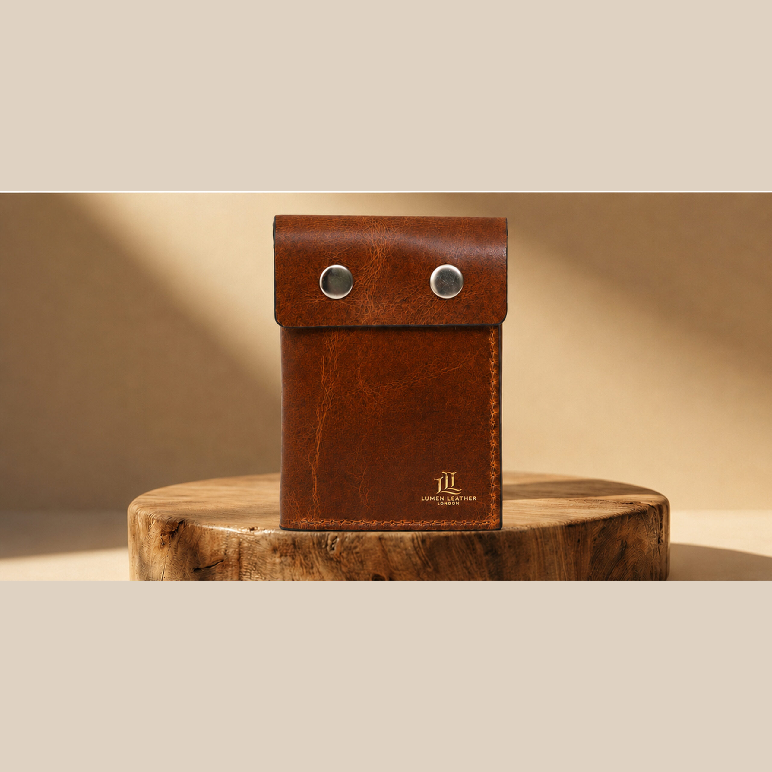 LLL_Wallet_P3_BrownWallet_Full_4K